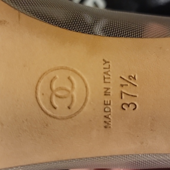 CHANEL light gold/taupe mesh cap toe pumps - Picture 6 of 7
